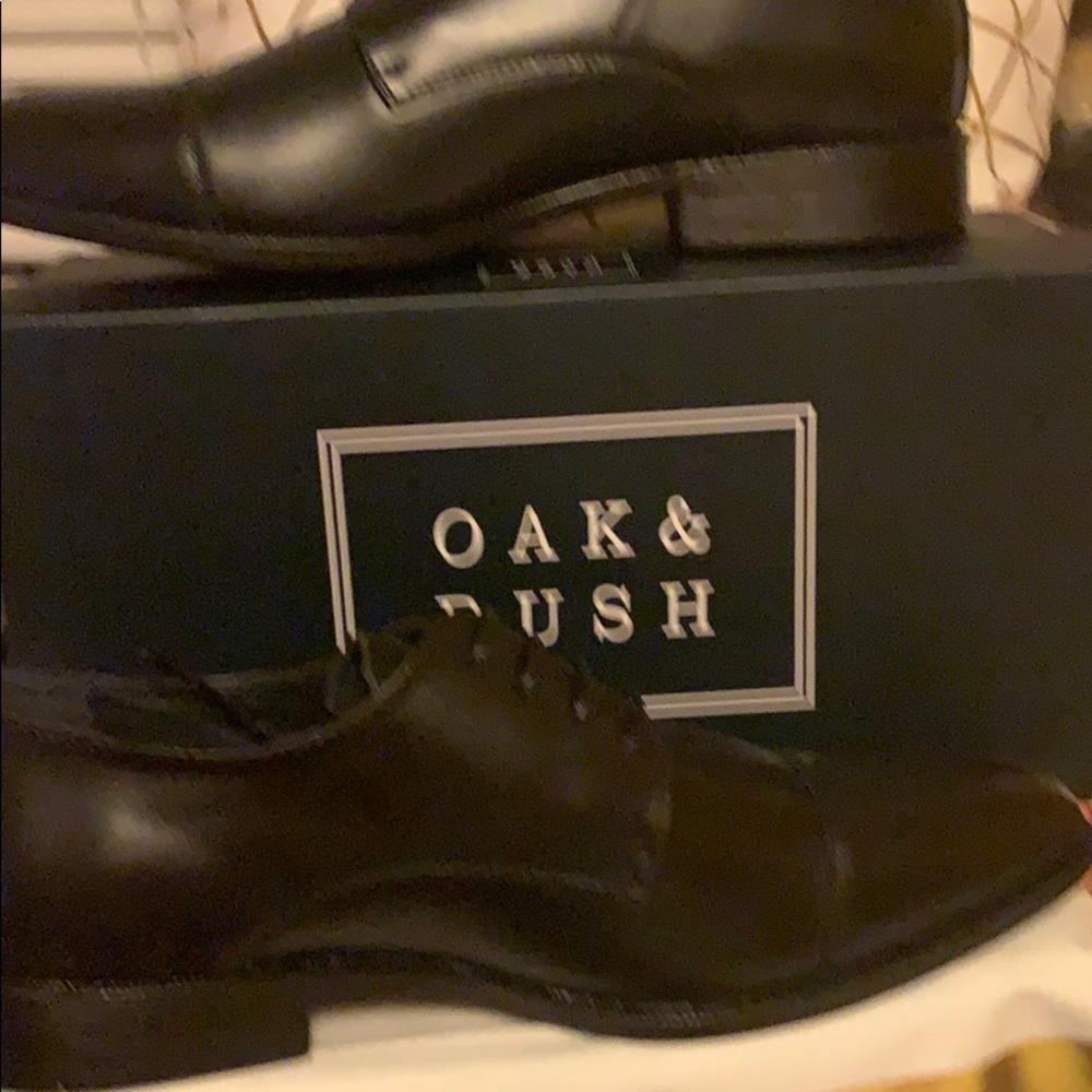Dress shoes